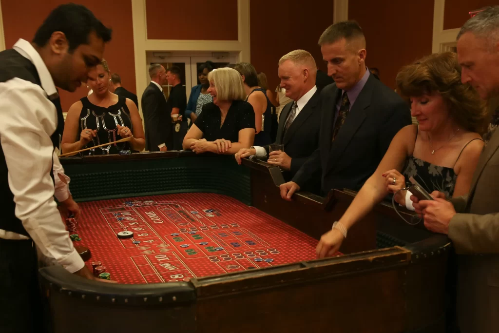 Understand the birth of the famous Craps game